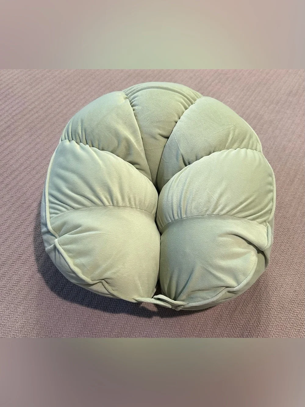 Ailuteie Celadon Green 29.5 inch Support Pillow - New!